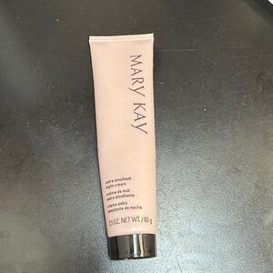 New Mary Kay Extra Emollient Night Cream - Soft Pink